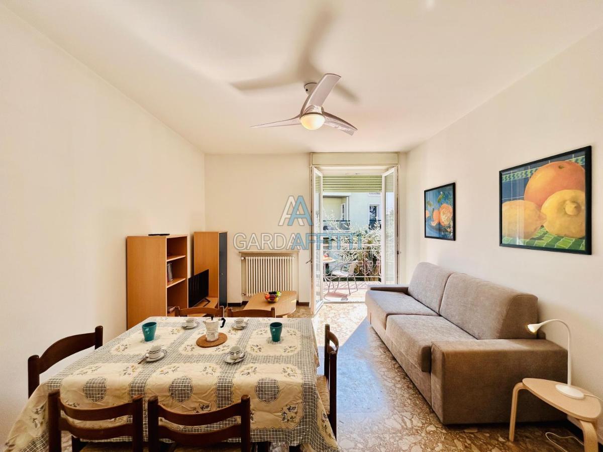 Ares Apartment - Vicino Al Lago Di Garda E Alla Stazione Treno Desenzano del Garda Exterior foto