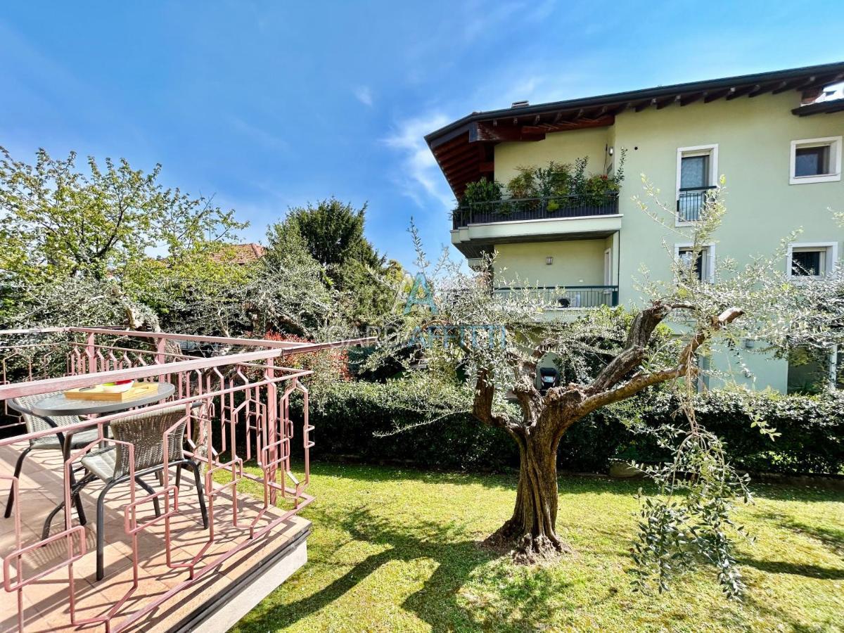 Ares Apartment - Vicino Al Lago Di Garda E Alla Stazione Treno Desenzano del Garda Exterior foto